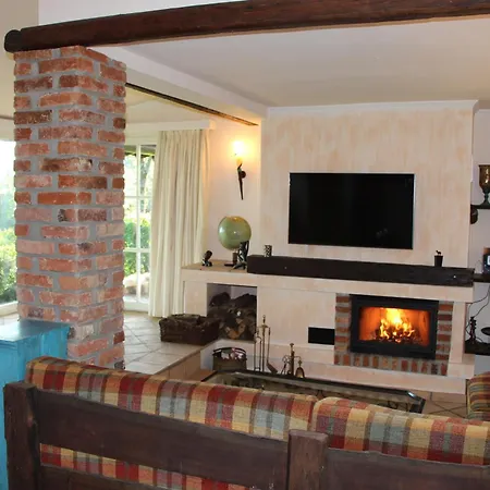 Vogelsbergblick, Fernblick, Sauna, Kamin, 1700m Eingezaeunt In Alleinlage بيت للعطل *