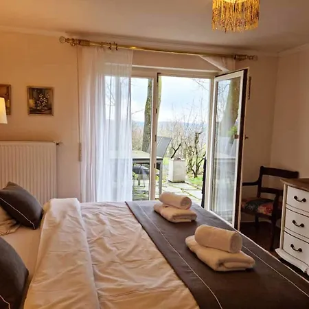 بيت للعطل Vogelsbergblick, Fernblick, Sauna, Kamin, 1700m Eingezaeunt In Alleinlage شوتن