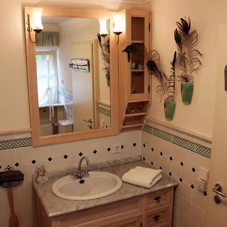 Vogelsbergblick, Fernblick, Sauna, Kamin, 1700m Eingezaeunt In Alleinlage بيت للعطل *