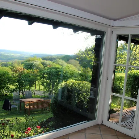 Vogelsbergblick, Fernblick, Sauna, Kamin, 1700m Eingezaeunt In Alleinlage *